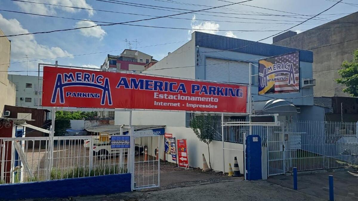Consulado Americano, 40 Metros Do Consulado Com Garagem * Porto Alegre